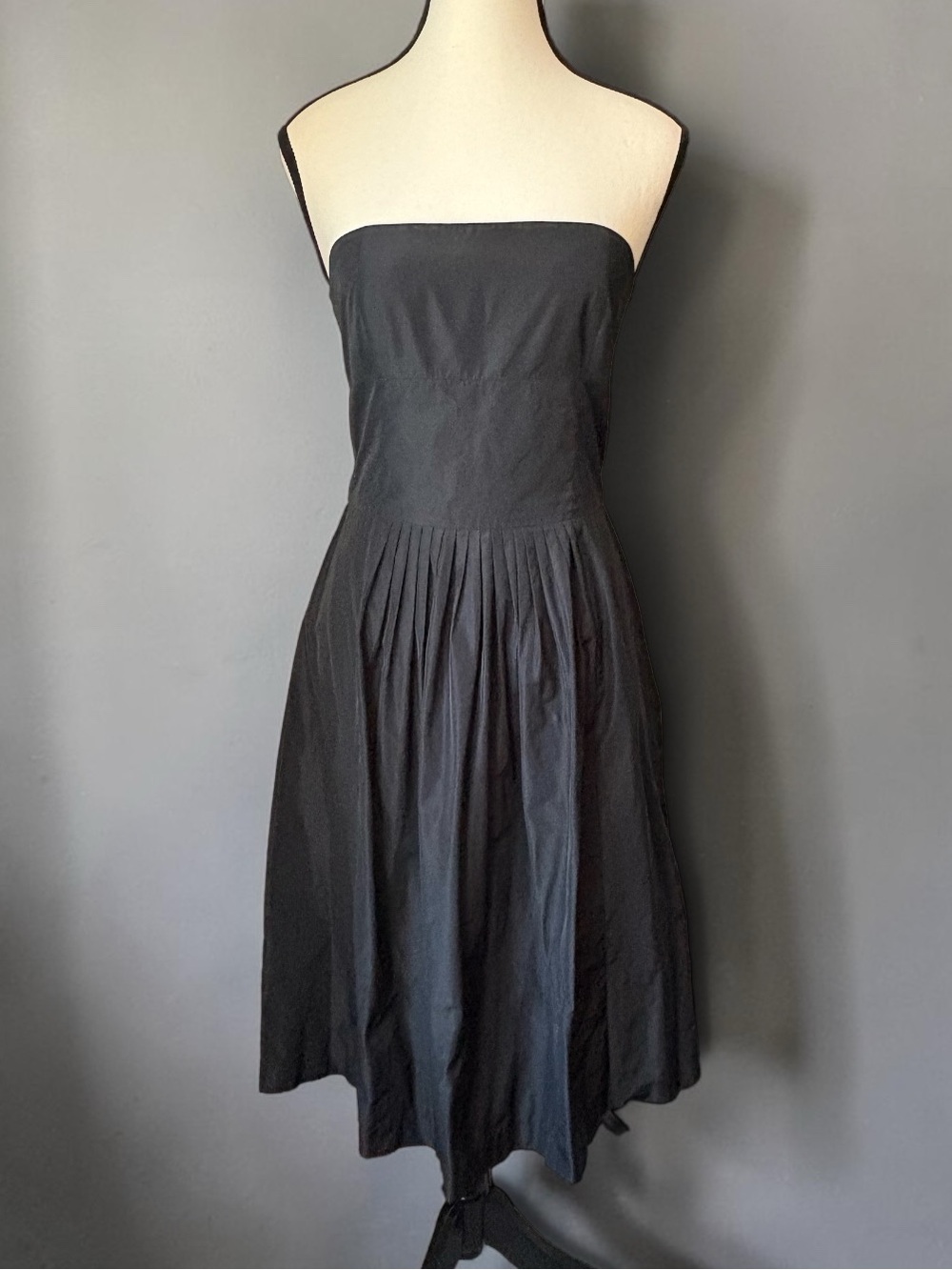 Theory Honey Black Strapless Pleated A-Line Dress Size 6 - Picture 2 of 6